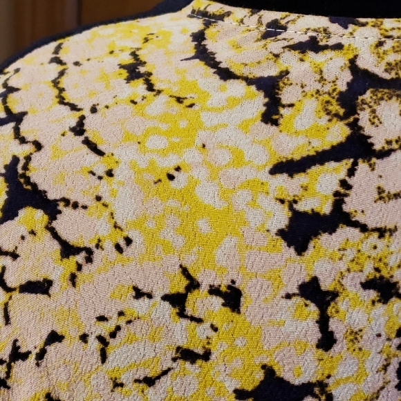 Sam & lavi wrap style yellow navy long sleeve top - Picture 4 of 6